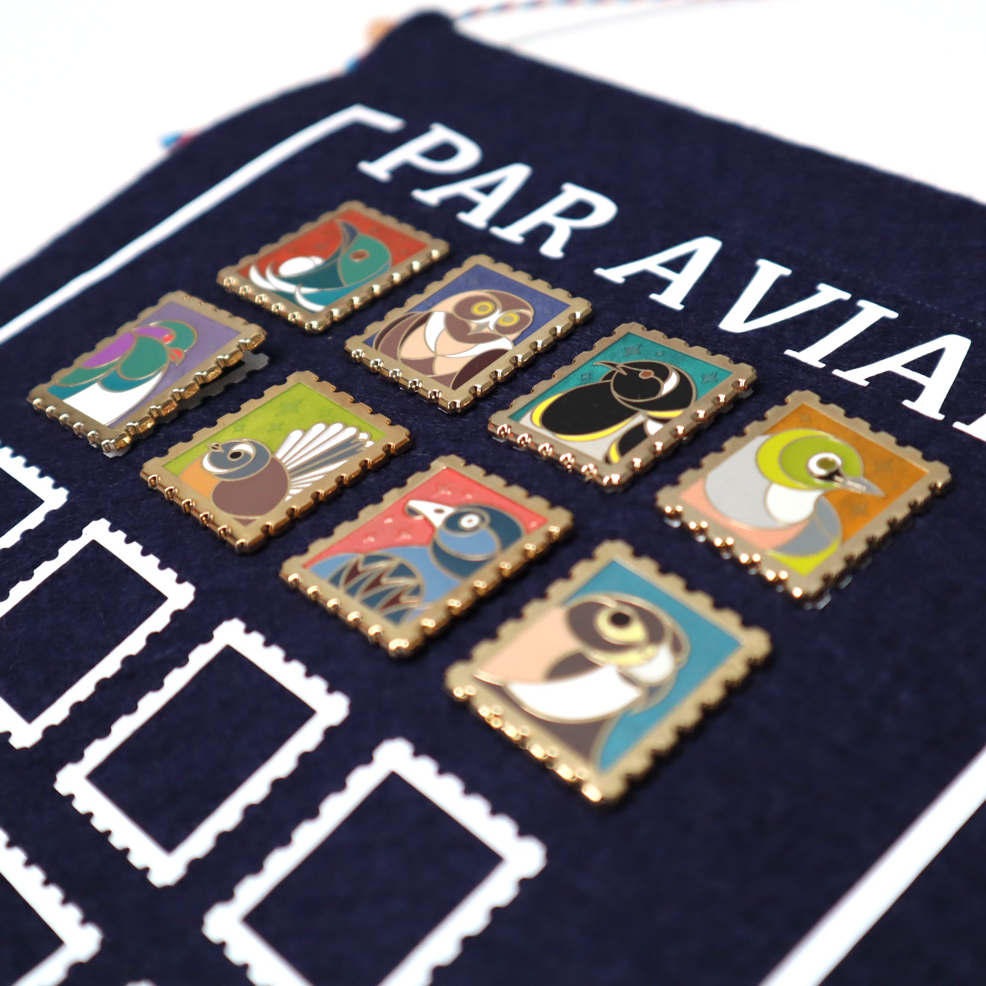 Par Avian Merino Pin Banner